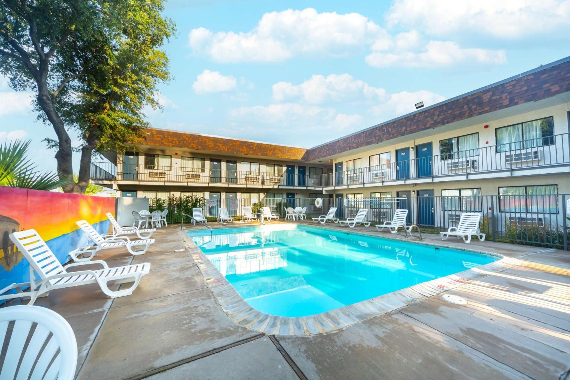 Motel 6-Del Rio, Tx Экстерьер фото
